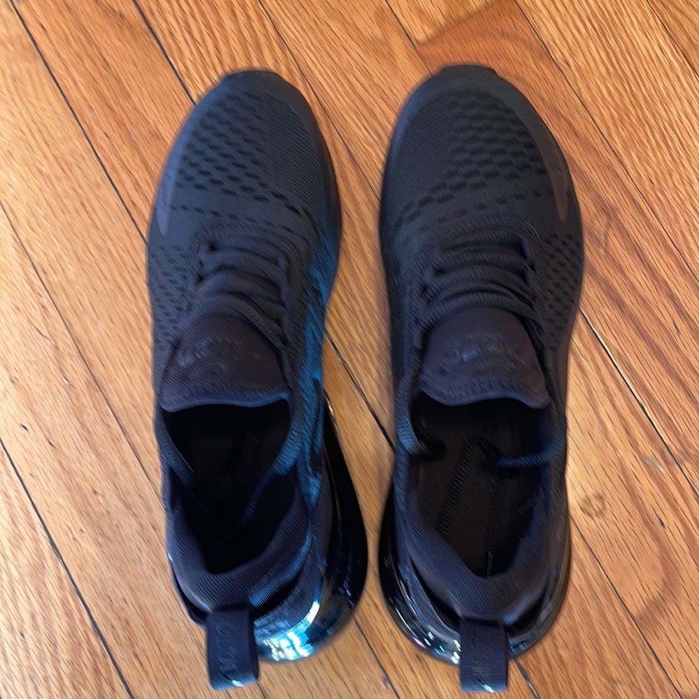 Nike Air Max 270 - Brand New Black 7Y